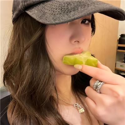 草叶之下